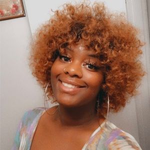 Meet your Posher, Ebony